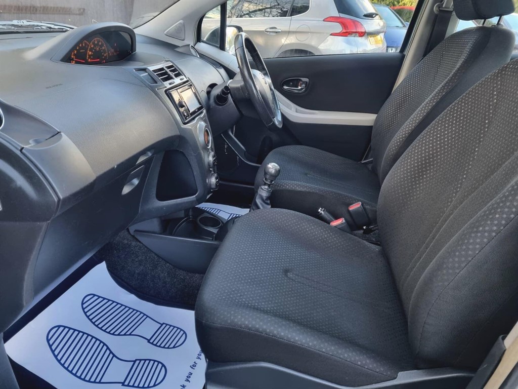 Used Toyota Yaris 2011 for sale - 76908266: Photo 18