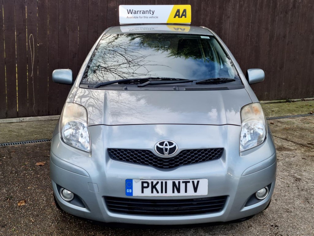 Used Toyota Yaris 2011 for sale - 76908266: Photo 2