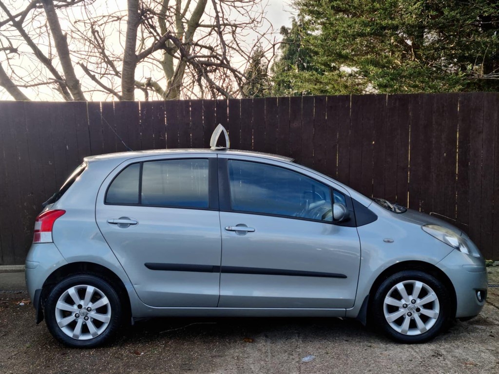 Used Toyota Yaris 2011 for sale - 76908266: Photo 7