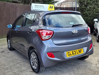 Used Hyundai i10 2014 for sale - 77890240: Photo