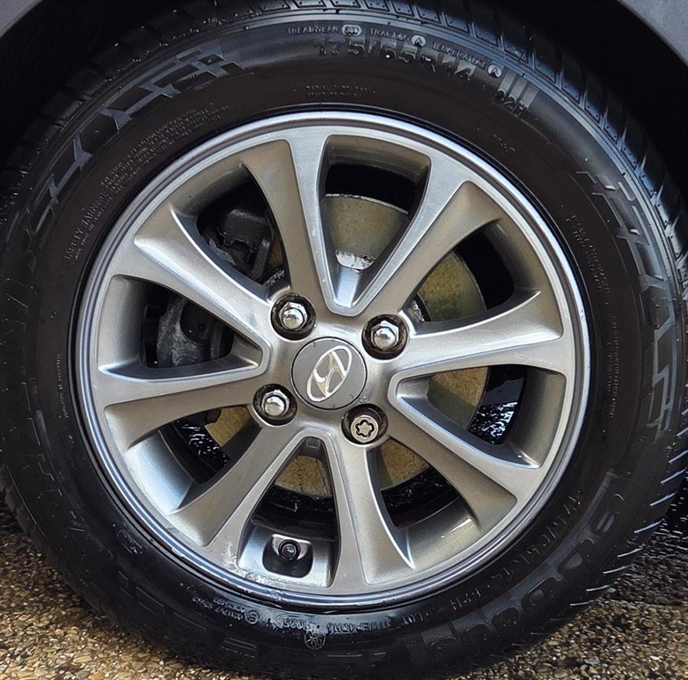 Used Hyundai i10 2014 for sale - 77890240: Photo 9