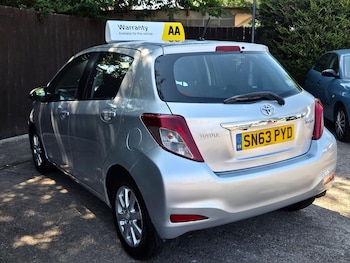 Used Toyota Yaris 2013 for sale - 79196024: Photo