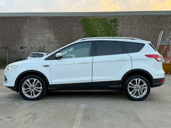 Used Ford Kuga 2015 for sale - 79017915: Photo