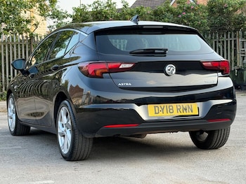 Used Vauxhall Astra 2018 for sale - 79017921: Photo