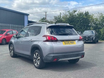 Used Peugeot 2008 2018 for sale - 79158235: Photo