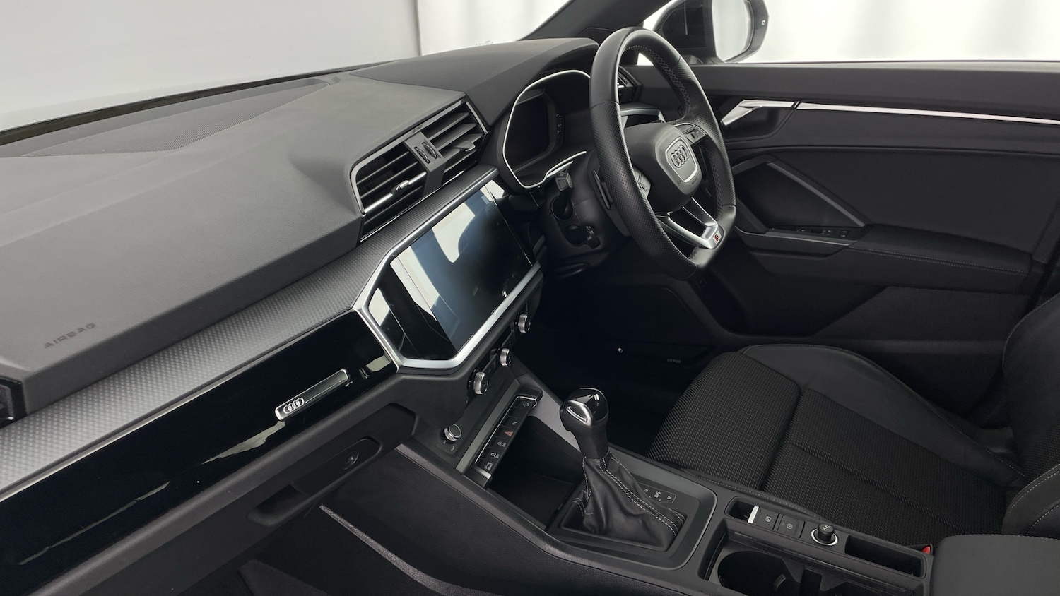 Used Audi Q3 2022 for sale - 78098462: Photo 2