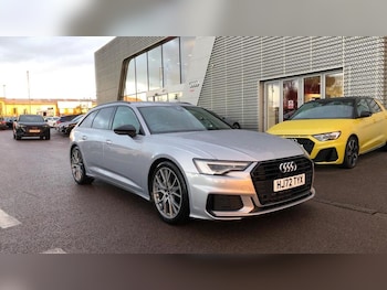 2022 - Avant Black Edition 40 TFSI 204 PS S tronic Automatic 5-Door