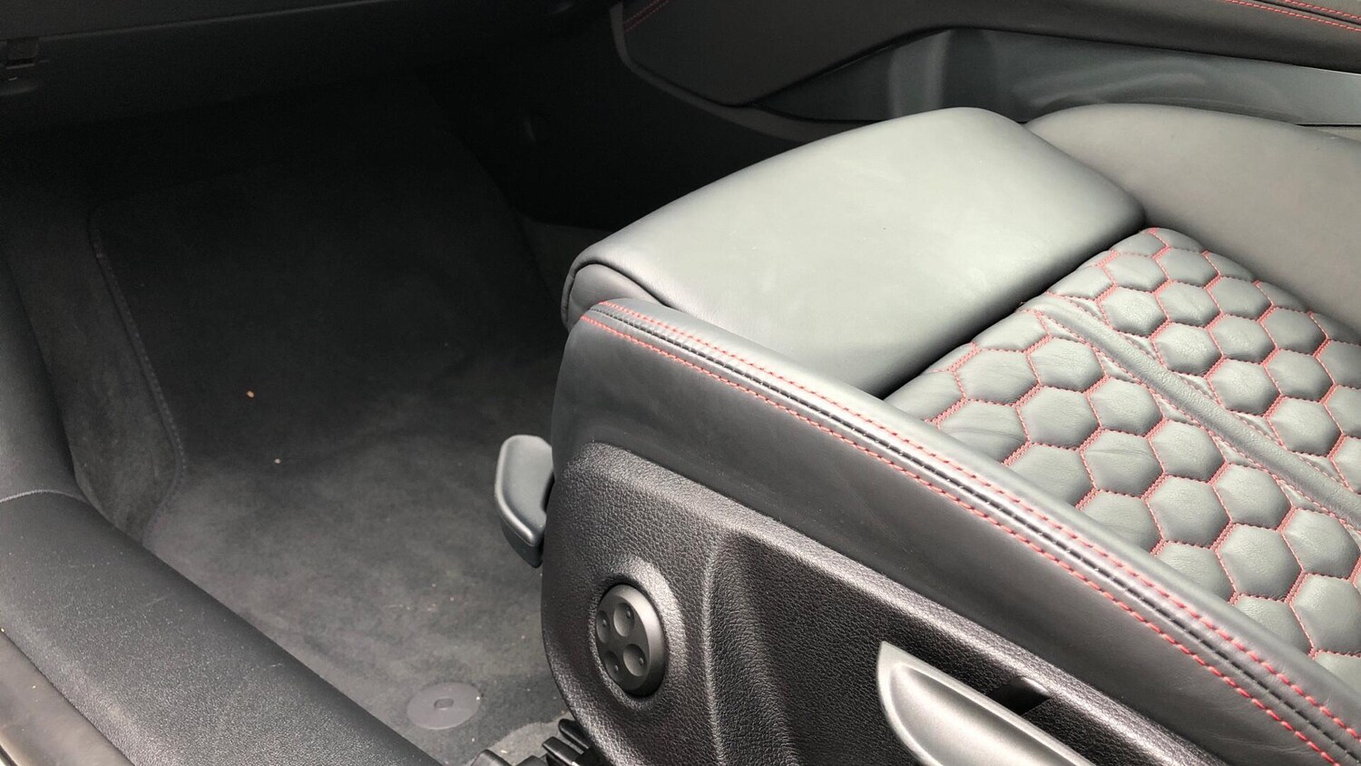 Used Audi TT RS 2022 for sale - 77931854: Photo 14