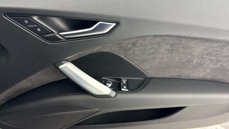 Used Audi TT 2023 for sale - 77476892: Photo 13