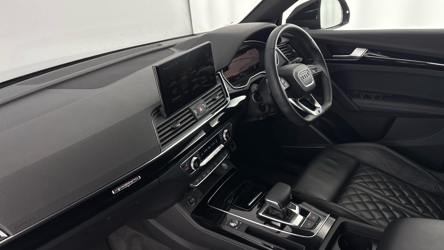 Used Audi Q5 2023 for sale - 78135115: Photo 2