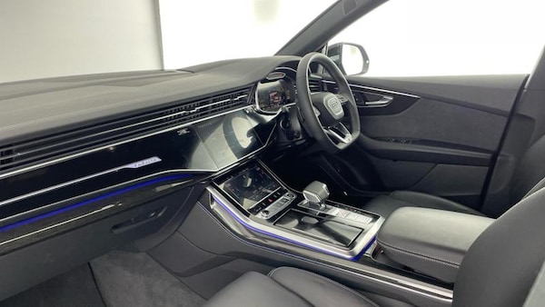 Used Audi Q8 2024 for sale - 73633660: Photo 2
