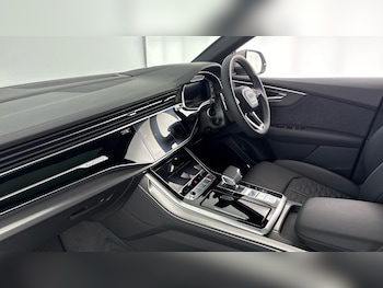 Used Audi RS Q8 2026 for sale - 79545820: Photo