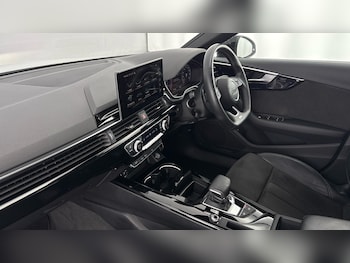 Used Audi A4 2020 for sale - 77602800: Photo