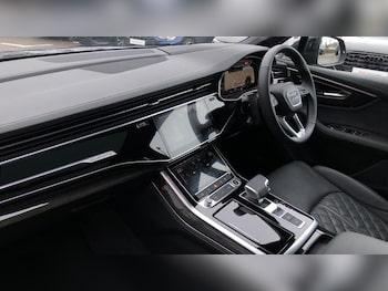 Used Audi Q7 2025 for sale - 77152178: Photo