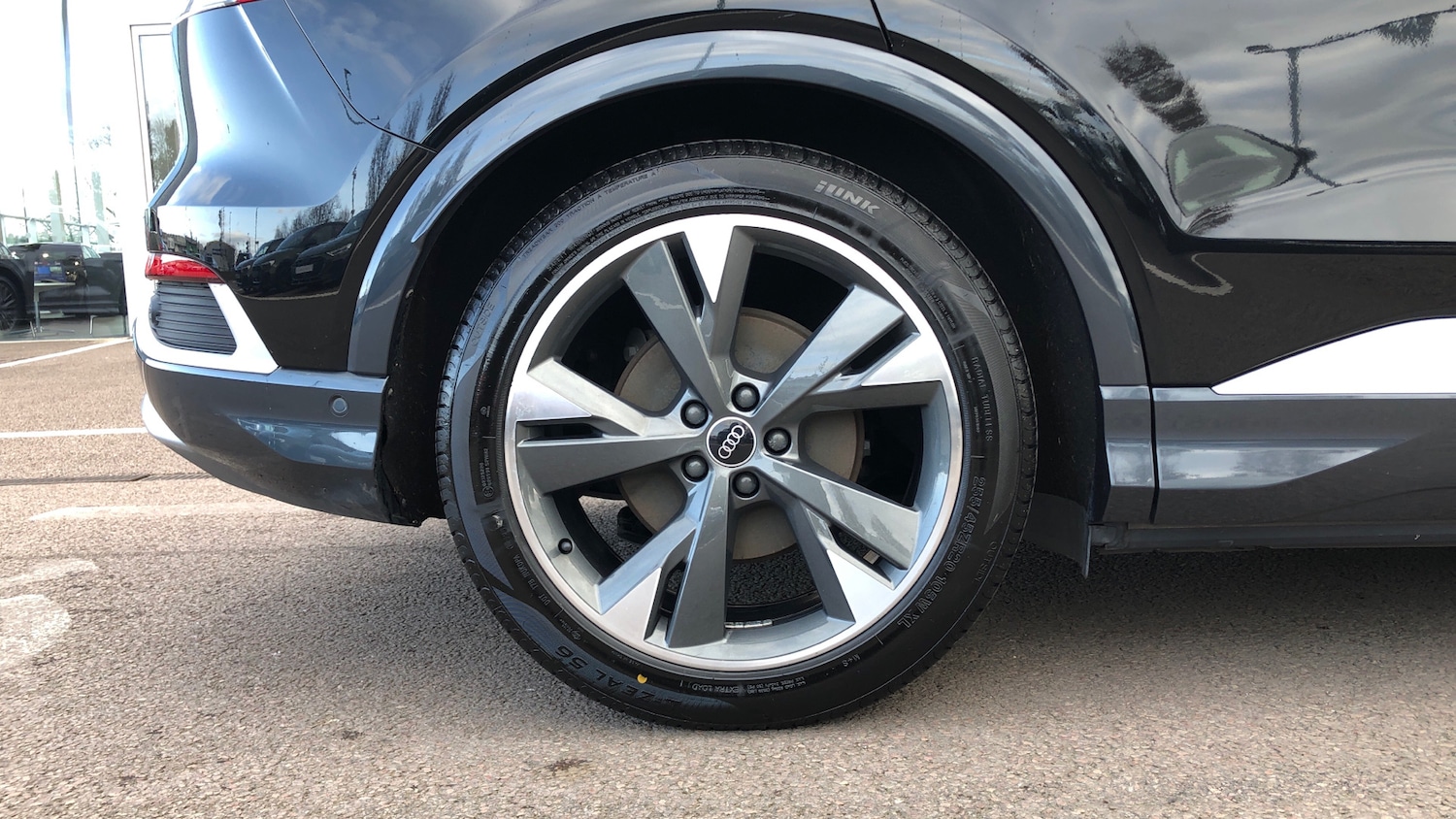 Used Audi Q4 e-tron 2022 for sale - 77962469: Photo 5