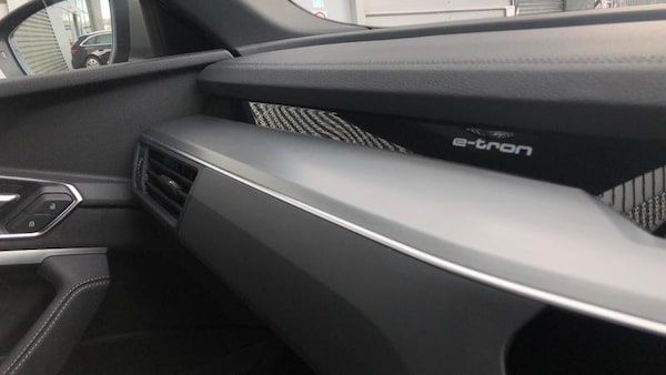 Used Audi Q8 2024 for sale - 75632700: Photo 37