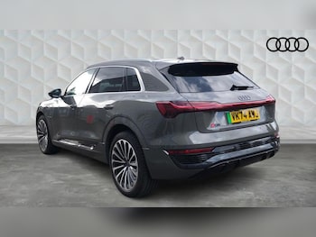 Used Audi Q8 2024 for sale - 75632700: Photo