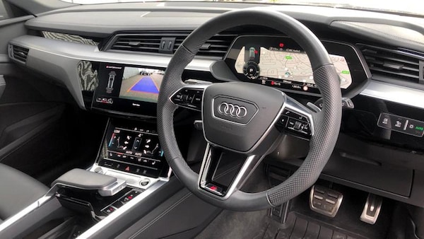 Used Audi Q8 2024 for sale - 75632700: Photo 6