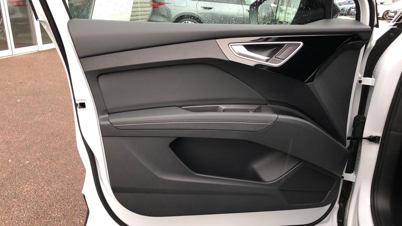 Used Audi Q4 e-tron 2024 for sale - 76664792: Photo 16