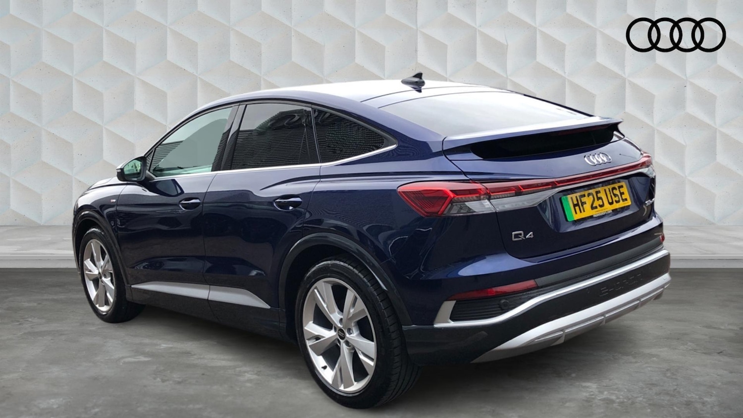 Used Audi Q4 e-tron 2025 for sale - 77602761: Photo 3