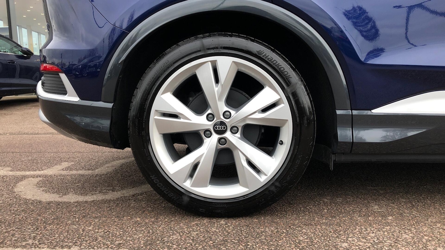 Used Audi Q4 e-tron 2025 for sale - 77602761: Photo 5