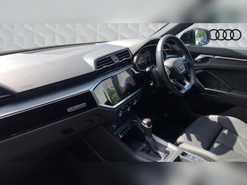 Used Audi Q3 2023 for sale - 75084432: Photo