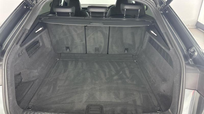 Used Audi Q8 2022 for sale - 77235907: Photo 32