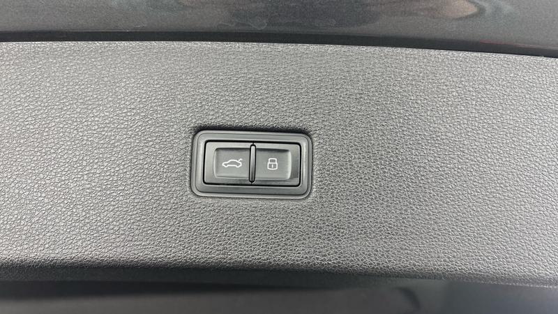 Used Audi Q8 2022 for sale - 77235907: Photo 33