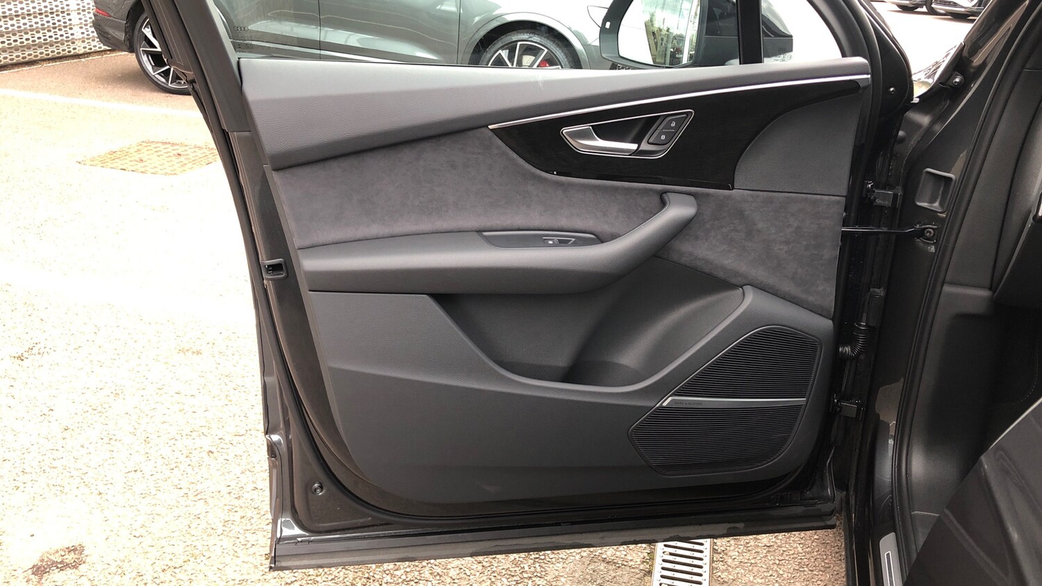 Used Audi Q7 2025 for sale - 77603861: Photo 17