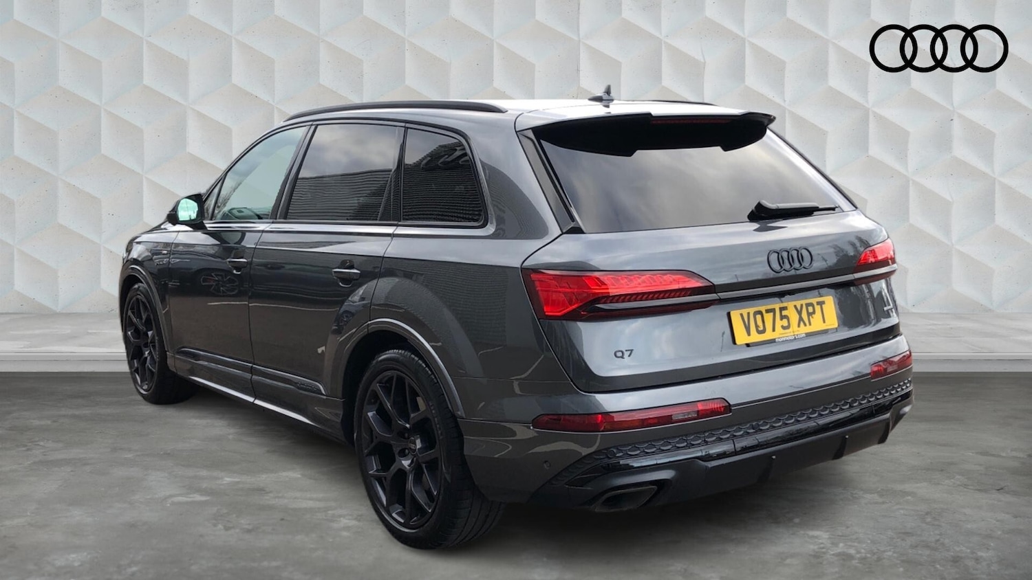 Used Audi Q7 2025 for sale - 77603861: Photo 3