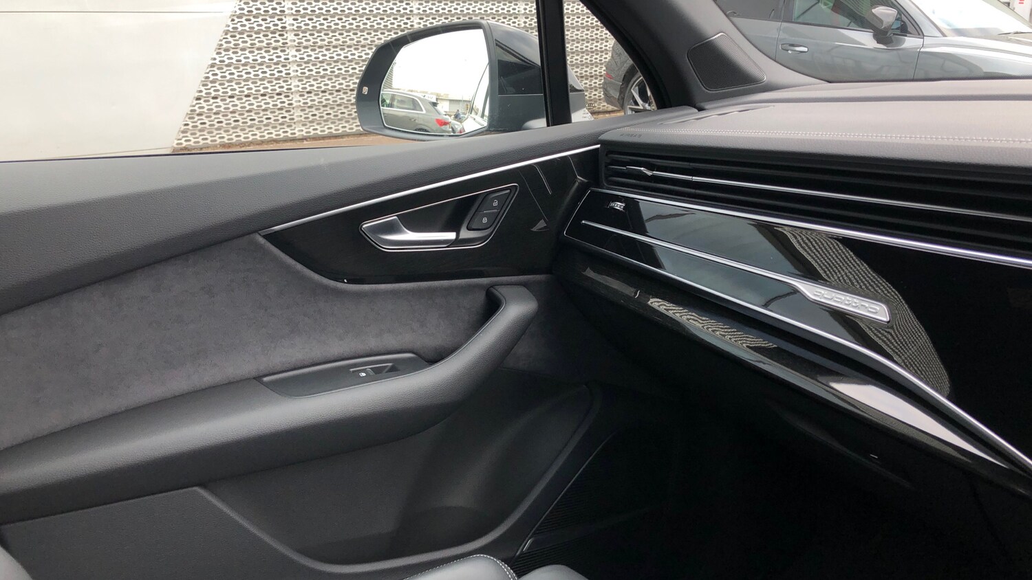 Used Audi Q7 2025 for sale - 77603861: Photo 36