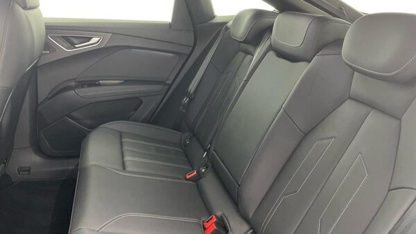 Used Audi Q4 e-tron 2023 for sale - 75325459: Photo 32