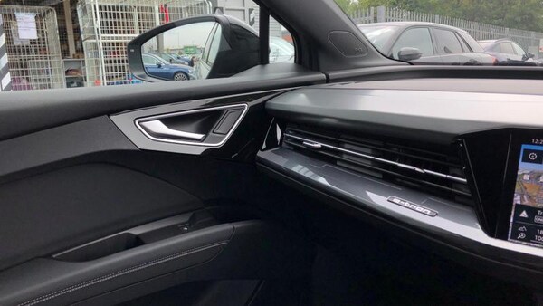 Used Audi Q4 e-tron 2023 for sale - 75325459: Photo 41