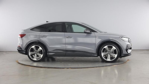 Used Audi Q4 e-tron 2023 for sale - 75325459: Photo 4