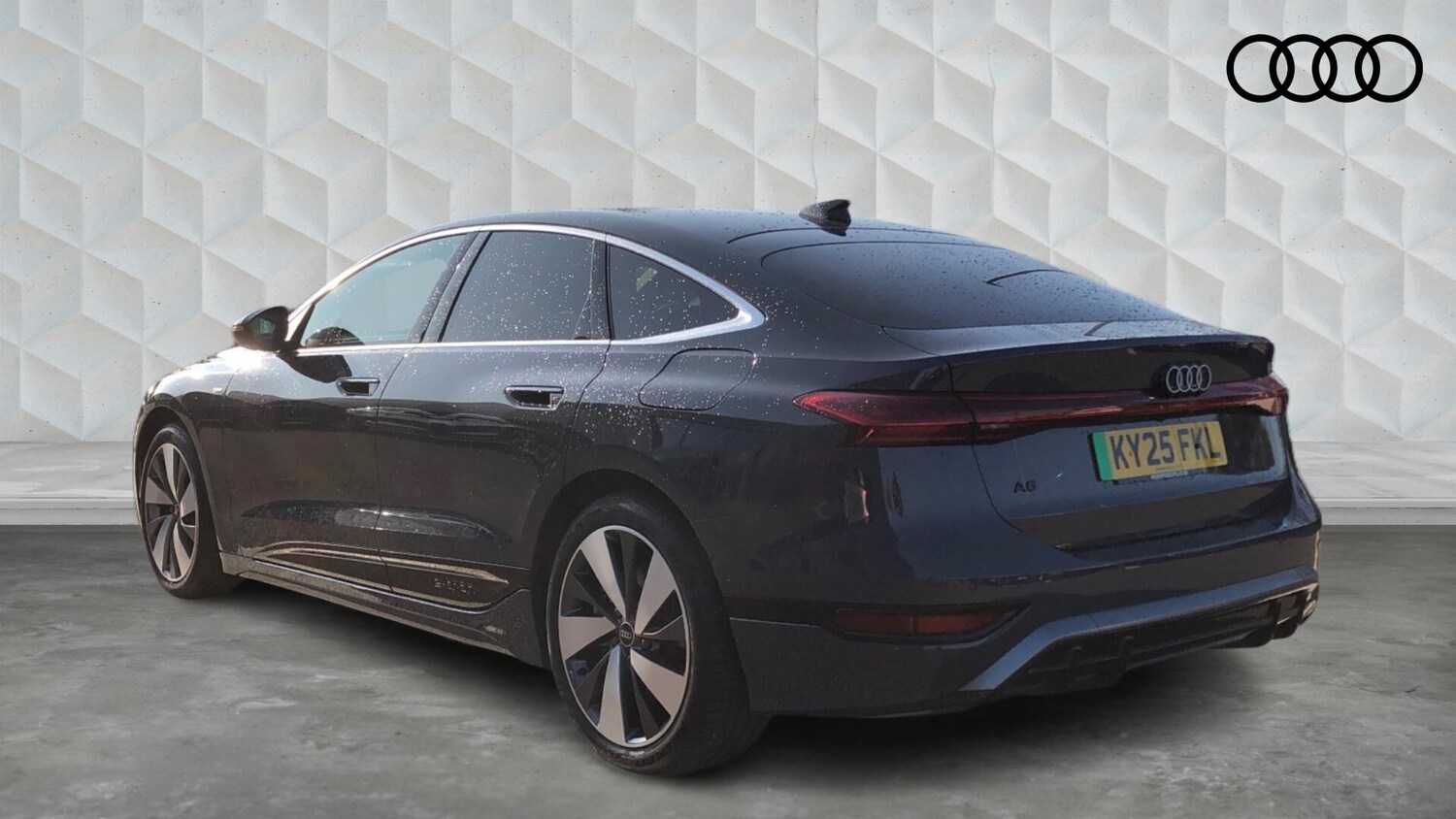 Used Audi A6 e-tron Avant 2025 for sale - 77602791: Photo 3