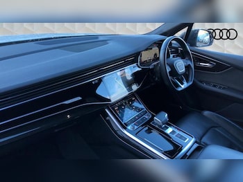 Used Audi Q7 2022 for sale - 76344377: Photo