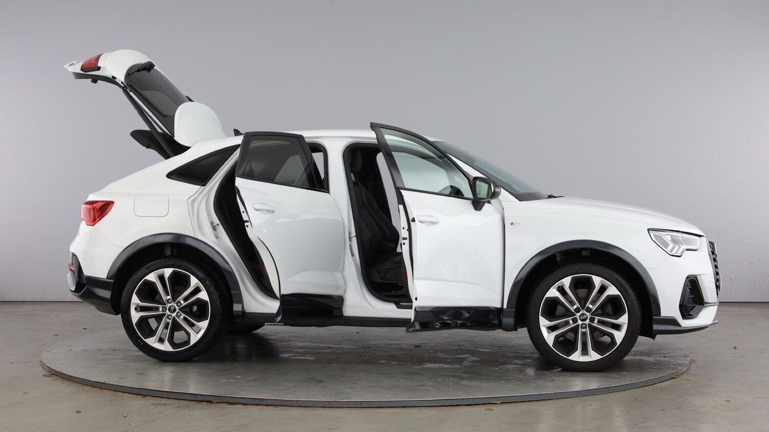 Used Audi Q3 2023 for sale - 78091242: Photo 10