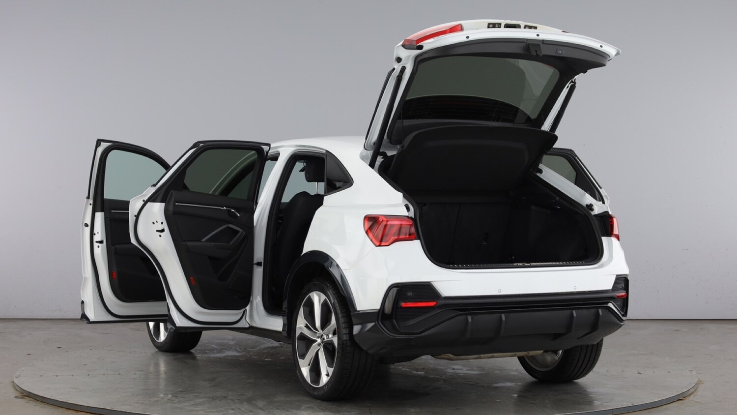 Used Audi Q3 2023 for sale - 78091242: Photo 11