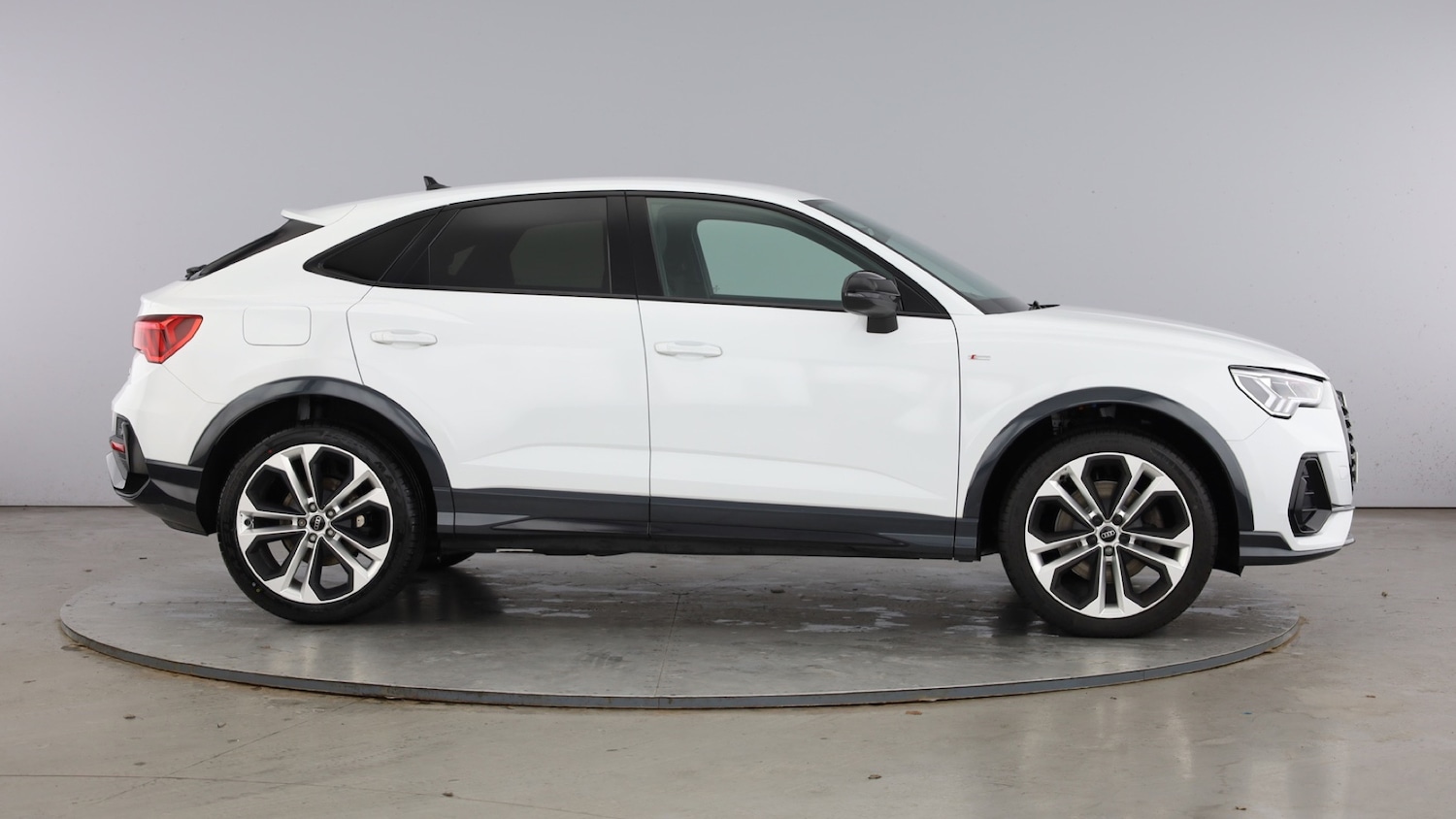 Used Audi Q3 2023 for sale - 78091242: Photo 4