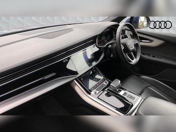 Used Audi Q7 2023 for sale - 76234713: Photo