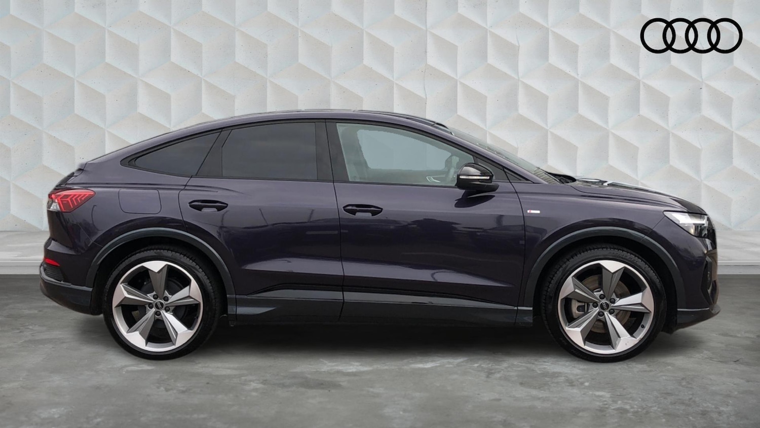 Used Audi Q4 e-tron 2025 for sale - 77515641: Photo 4