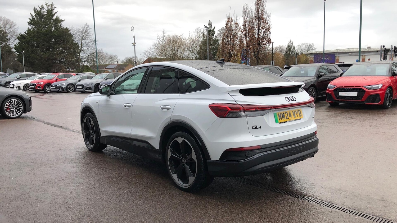 Used Audi Q4 e-tron 2024 for sale - 77602759: Photo 3