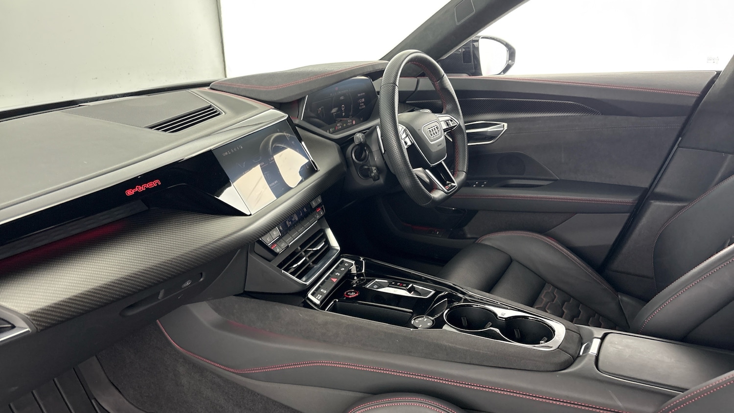 Used Audi RS e-tron GT 2024 for sale - 77602711: Photo 2