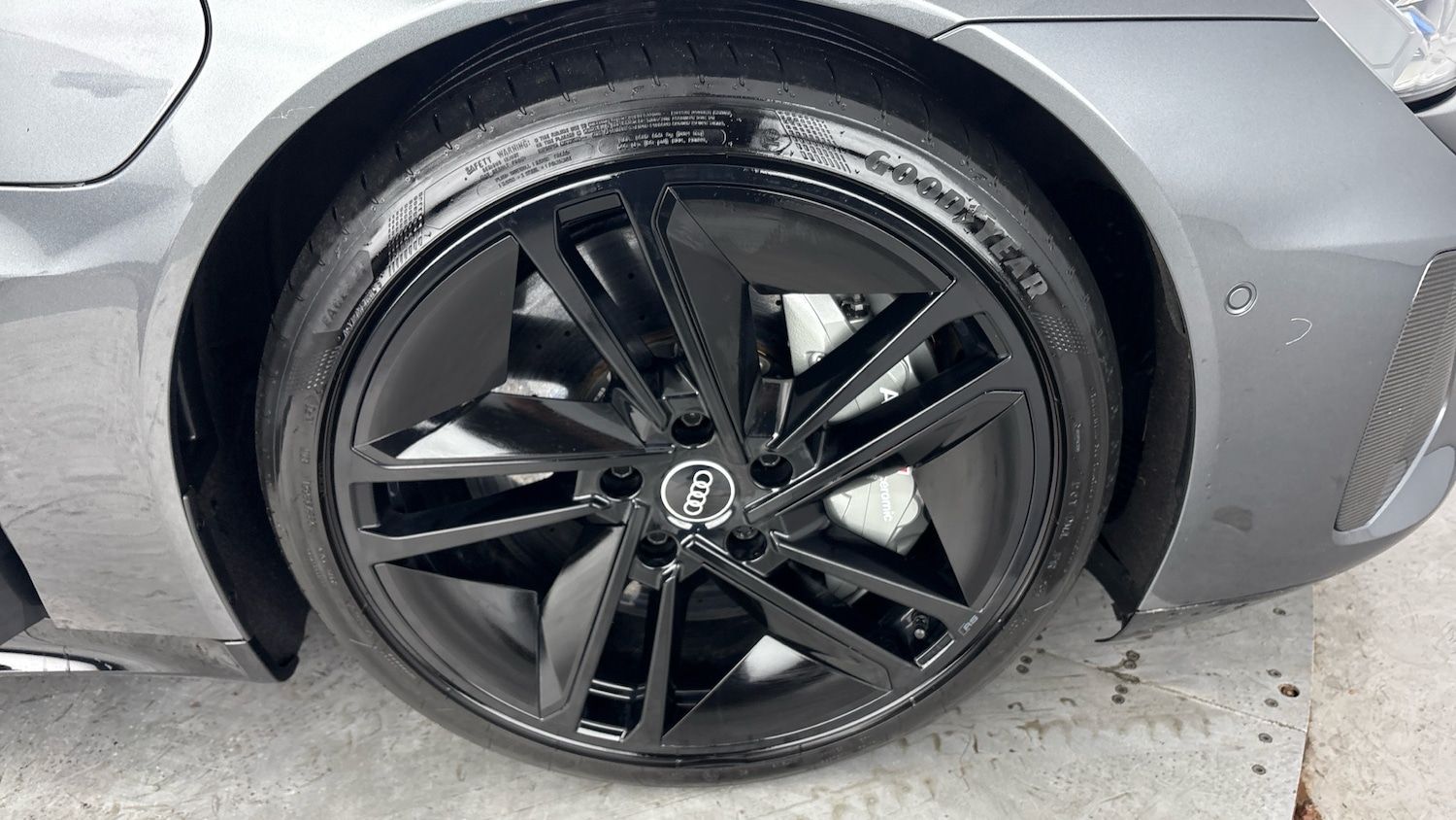 Used Audi RS e-tron GT 2024 for sale - 77602711: Photo 5