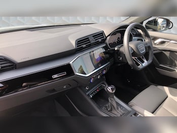 Used Audi Q3 2023 for sale - 77662684: Photo