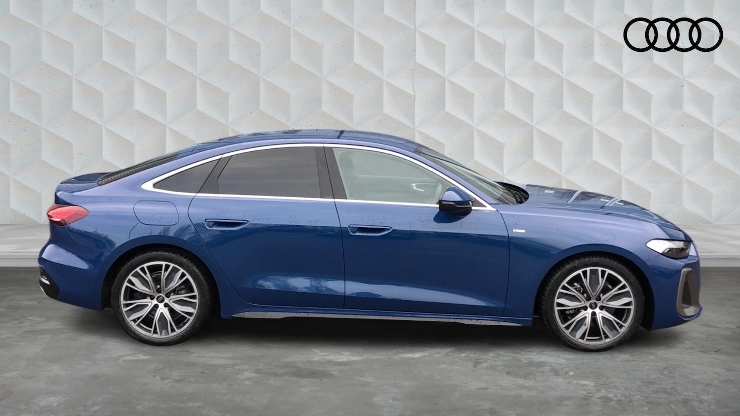 Used Audi A5 2025 for sale - 77515620: Photo 4