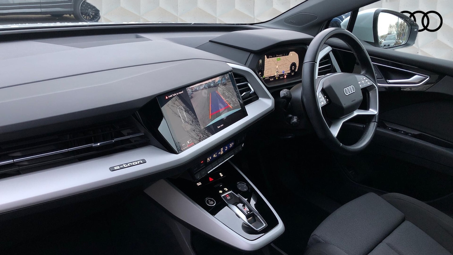 Used Audi Q4 e-tron 2023 for sale - 77602754: Photo 2