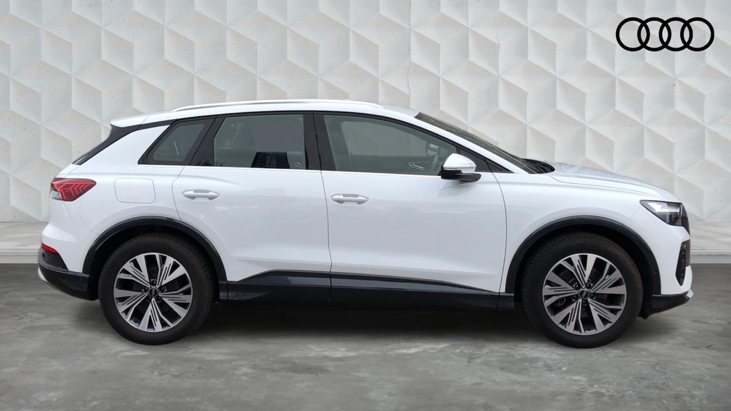 Used Audi Q4 e-tron 2023 for sale - 77602754: Photo 4