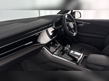 Used Audi Q7 2024 for sale - 78098450: Photo