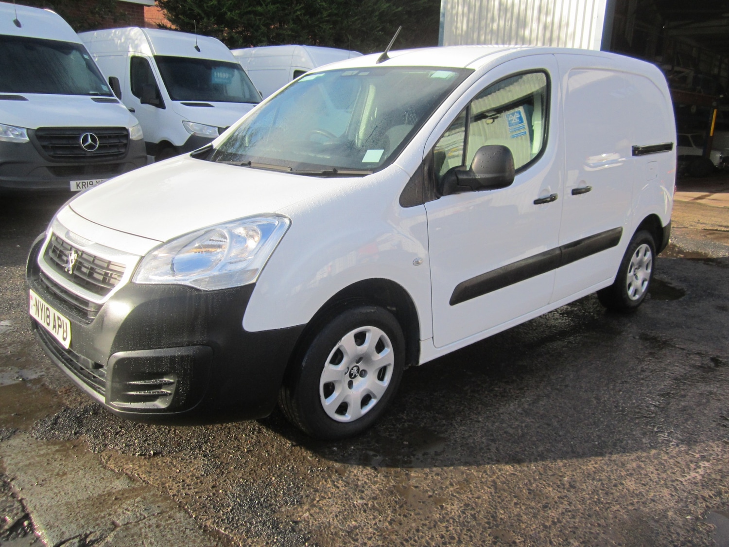 Used Peugeot Partner 2018 for sale - 76531353: Photo 3